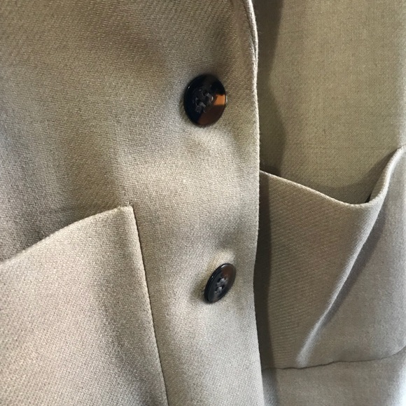 Zara | Buttoned Coat - Picture 5 of 8